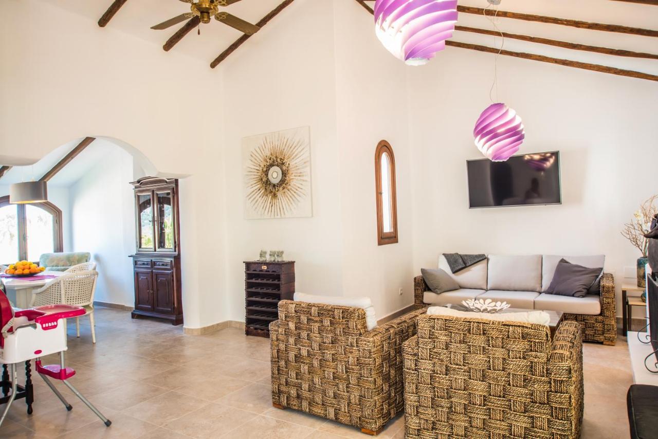 Luxurioese Und Grossraeumige Villa Mit Community Pool, Sicht Auf Das Mittelmeer Sowie Dem Mar Menor, La Manga Club Atamaría Exterior foto